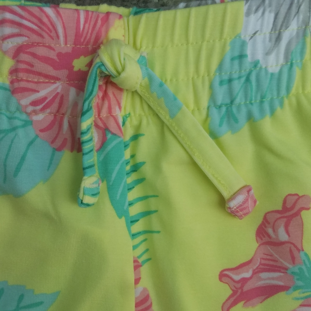 Carter's 2 piece shorts and top - Picture 9 of 10